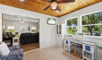201 W Rhodes Ave, Aransas Pass, TX 78336