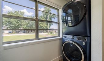 723 8th St, Bentonville, AR 72712