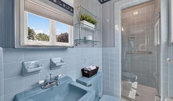 5463 DORIS Dr, Allentown, PA 18106