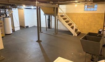 1525 Brown St, Akron, OH 44301