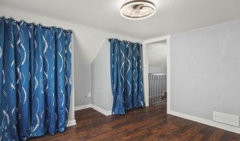 29 W Main St, Amboy, IL 61310