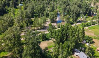 4 River Rd, Calder, ID 83808