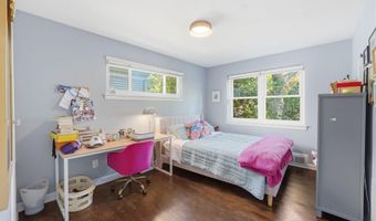 5902 WILSON Ln, Bethesda, MD 20817