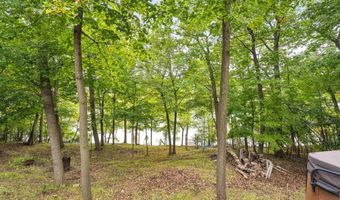 1331 N BRIARCLIFF Dr, Appleton, WI 54915