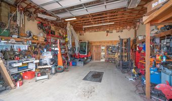 24496 VAUGHN Rd, Veneta, OR 97487