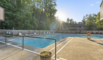 174 Williamsburg Ct, Albany, NY 12203