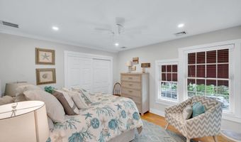 40 Karge St, Bay Head, NJ 08742