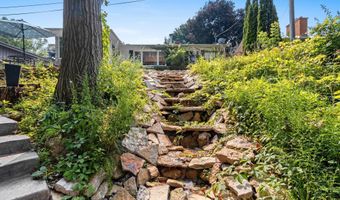 2323 PALISADES Dr, Appleton, WI 54915