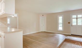 110 Pioneer Dr, Athens, GA 30605