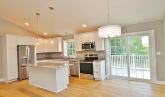 6 Lilac Ave, Bangor, ME 04401