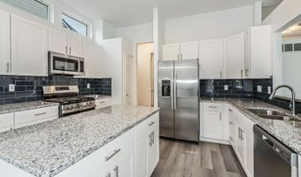 1366 N Bay Dr, Ann Arbor, MI 48103