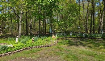 2543 Burlingham Dr, Ashtabula, OH 44004