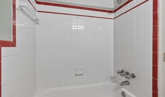 1820 SWANN St NW #2, Washington, DC 20009