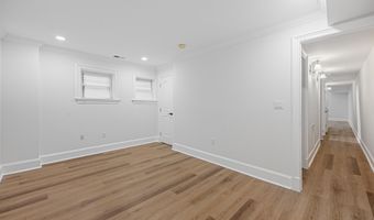 15 SEATON Pl NE 1, Washington, DC 20002
