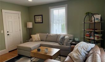 35 Elm St B, Newport, RI 02840