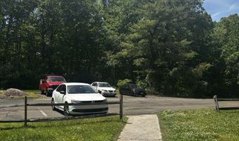 39 Briarwood Ln A, Branford, CT 06405
