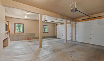 129 Bjork Dr, Bigfork, MT 59911