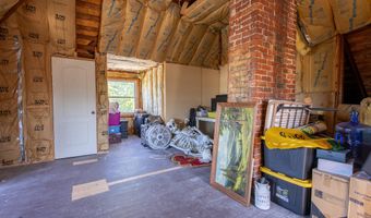 120 W Locust St, Aurora, MO 65605
