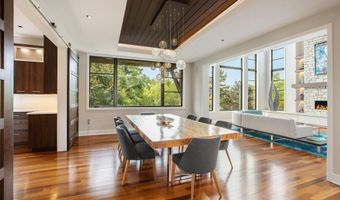 307 Windy Crest Dr, Ann Arbor, MI 48105