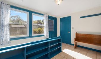 6 Conway Dr, Barrington, RI 02806