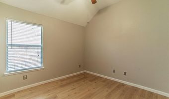 5605 Overland Dr, The Colony, TX 75056