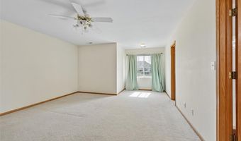 4255 Eisenhower Ln 17, Ames, IA 50010