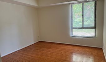 7905 DASSETT Ct 304, Annandale, VA 22003