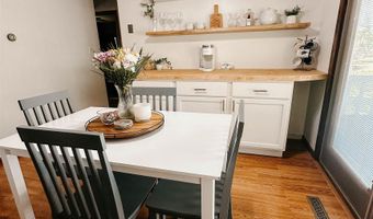 510 N Vine St, Agency, IA 52530