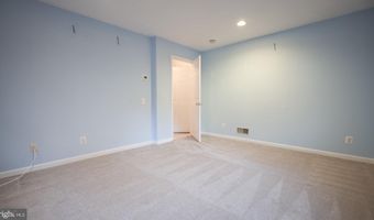 6012 RICKETTS Walk, Alexandria, VA 22312