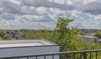 722 KENYON St NW #2, Washington, DC 20010