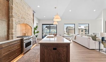 2007 Ketelsen Dr, Ames, IA 50010