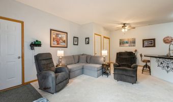 528 Kelsey Ln, Altoona, IA 50009