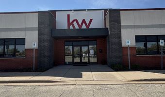 517 N WESTHILL Blvd, Appleton, WI 54914