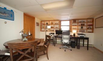 8 Teaberry Ln, Bedford, NH 03110