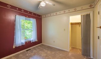 13590 Eddy Rd, Athens, OH 45701