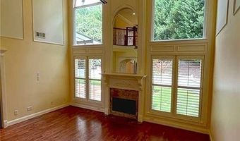 330 Knollcrest Ct, Alpharetta, GA 30022