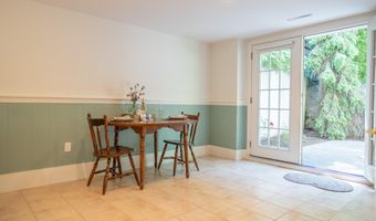 121 Salt Rock Rd, Barnstable, MA 02630