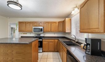 506 Cherry Hill Dr, Abingdon, VA 24210