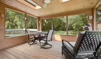 914 Scott St, Algonquin, IL 60102