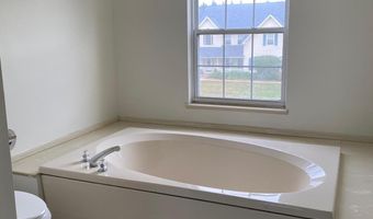 102 SWEETHOLLOW Dr, Bear, DE 19701