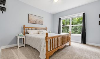 6681 Wood Hollow Ct, Allendale, MI 49401