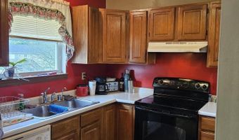 4 Woodbury Ln, Alexandria, KY 41001