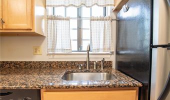 17 Eden Ct 17, Brookfield, CT 06804