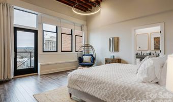 122 College St #301, Asheville, NC 28801