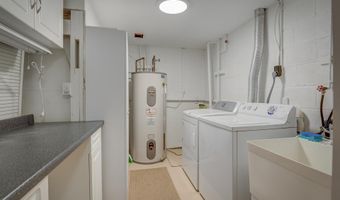514 S HENRY St, Alexandria, VA 22314