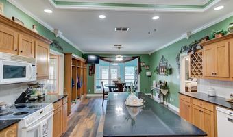 133 Downs Dr, Benton, LA 71006