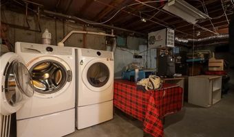70 Lindley Ave, North Kingstown, RI 02852