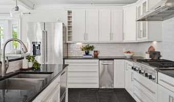 155 W 9th St 1, Boston, MA 02127