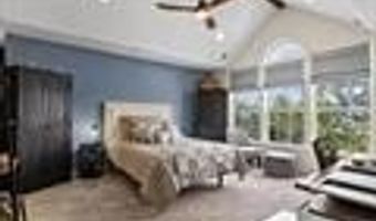 25 BAYSIDE Dr, Bayonne, NJ 07002
