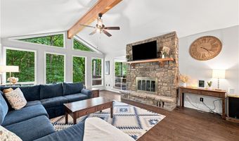 72 Elizabeth Dr, Bella Vista, AR 72715